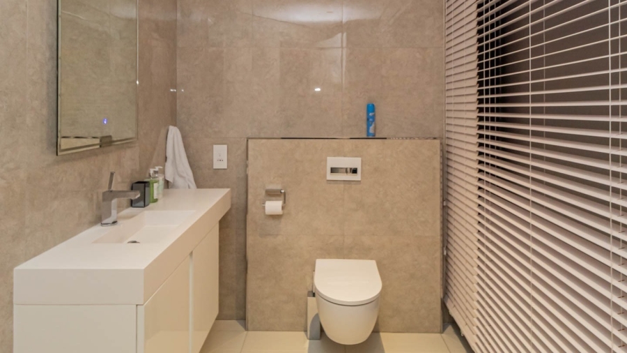 5 Bedroom Property for Sale in Bloubergstrand Western Cape